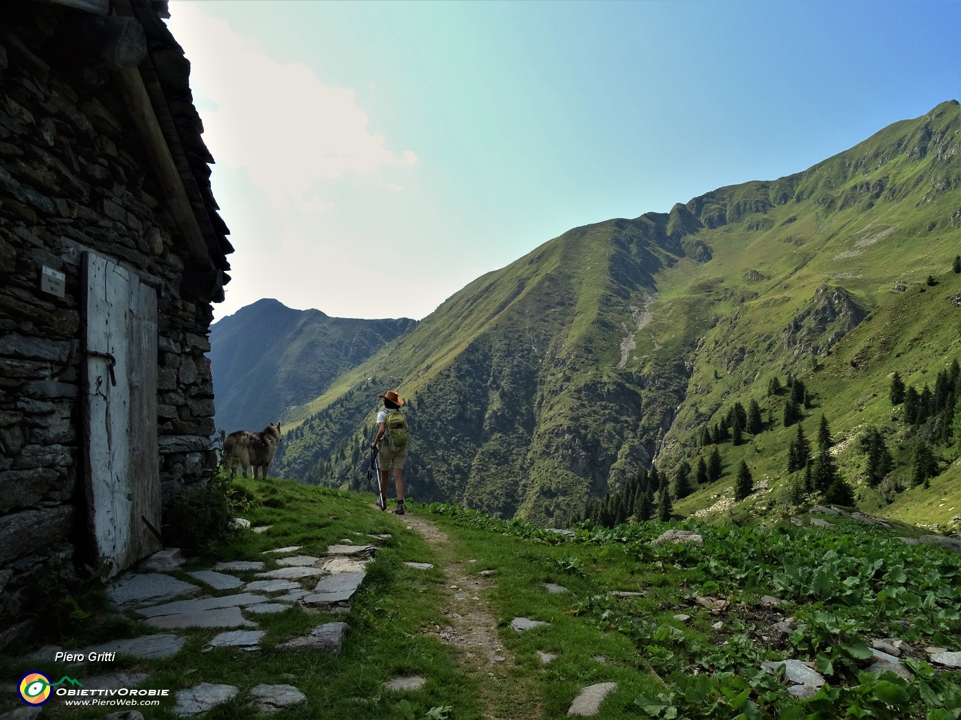 93 Passando dalla Baita Arletto (1860 m).JPG